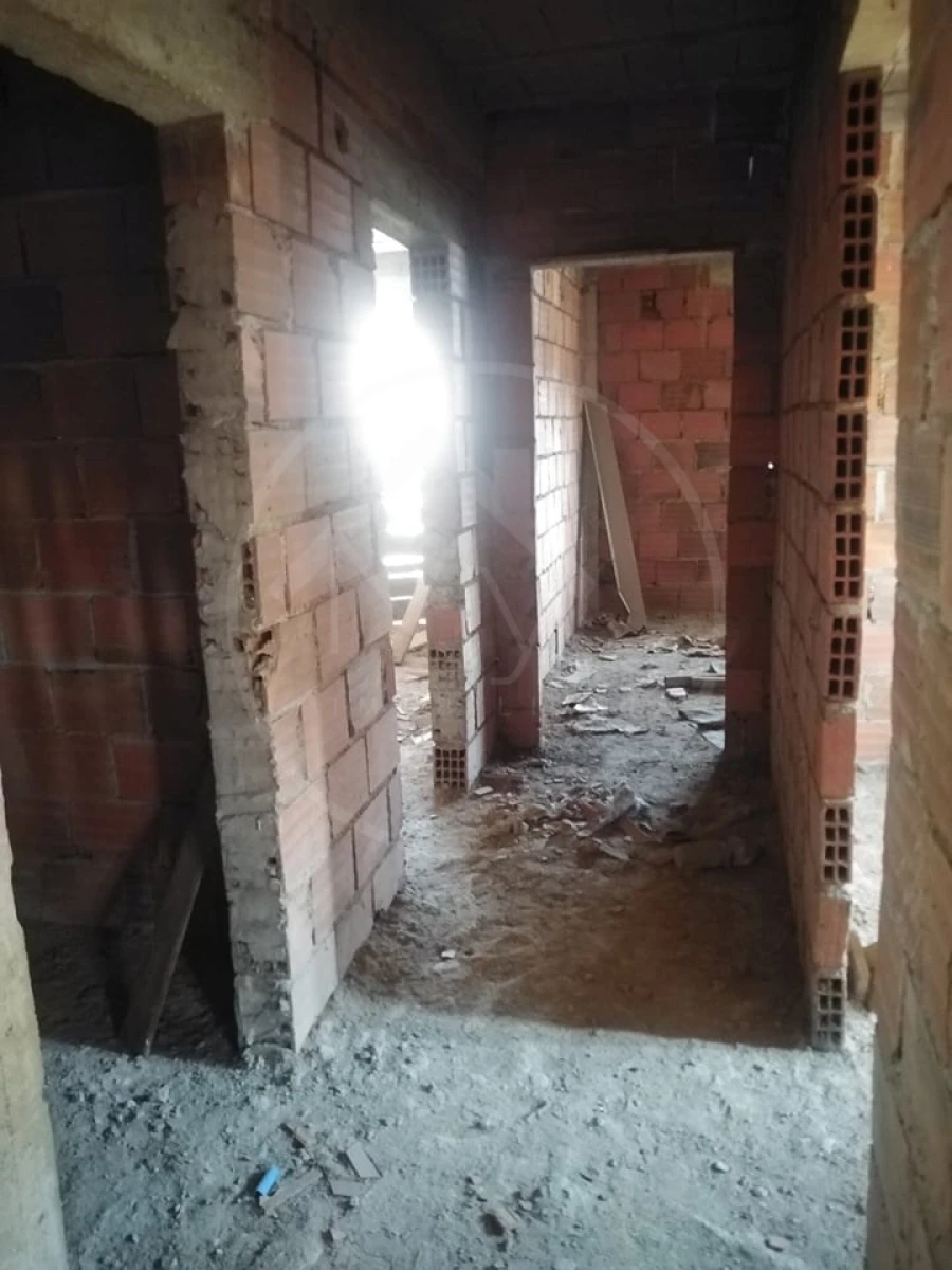 Moradia T4 para Venda em Bornes de Aguiar Foto 4