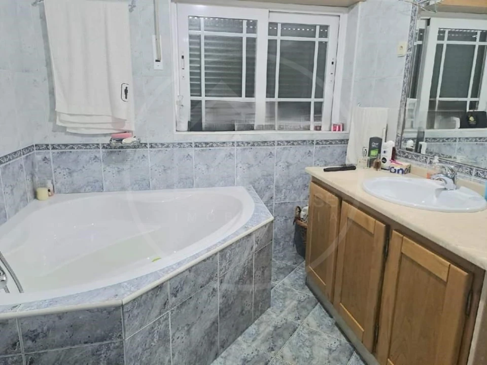 Moradia T4 para Venda em Santa Cruz/Trindade e Sanjurge Foto 10