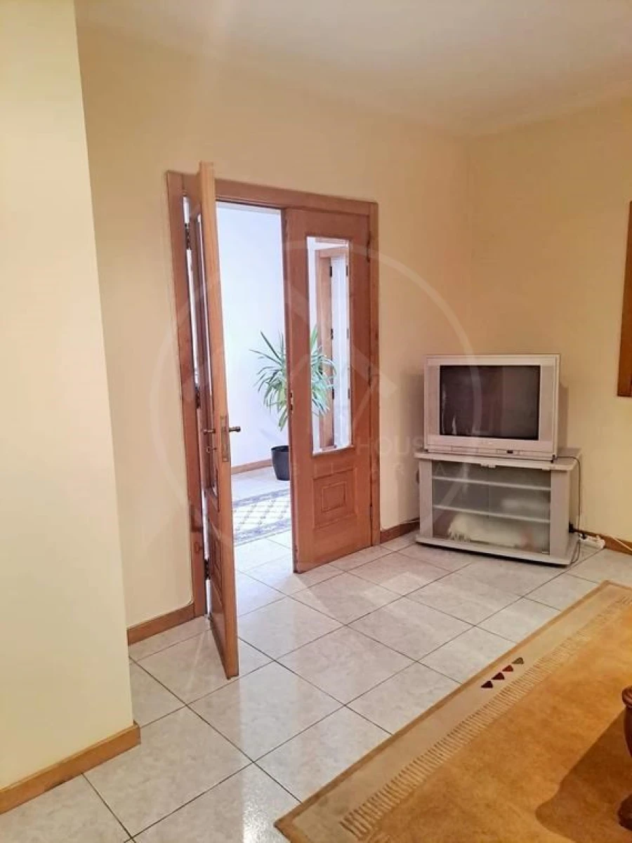 Moradia T4 para Venda em Santa Cruz/Trindade e Sanjurge Foto 4