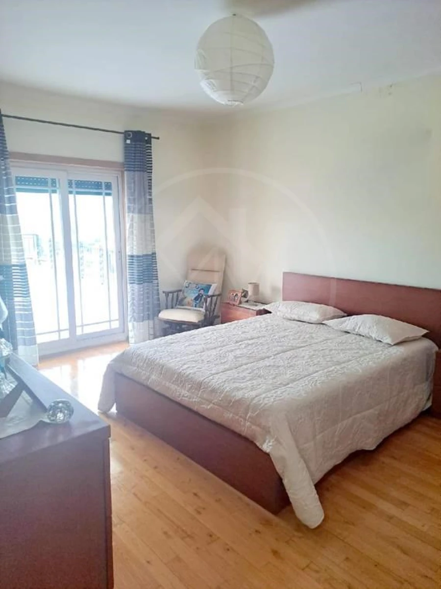 Moradia T4 para Venda em Santa Cruz/Trindade e Sanjurge Foto 11