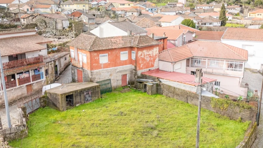 Moradia T4 para Venda em Sabroso de Aguiar