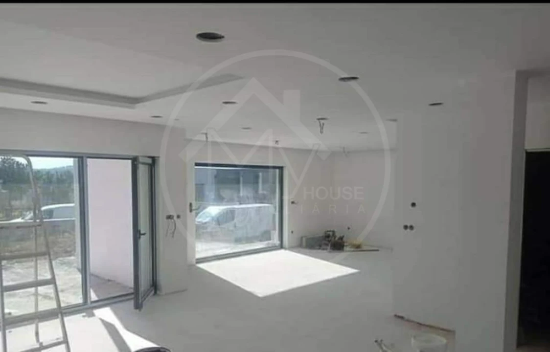 Moradia T3 para Venda em Bustelo Foto 6