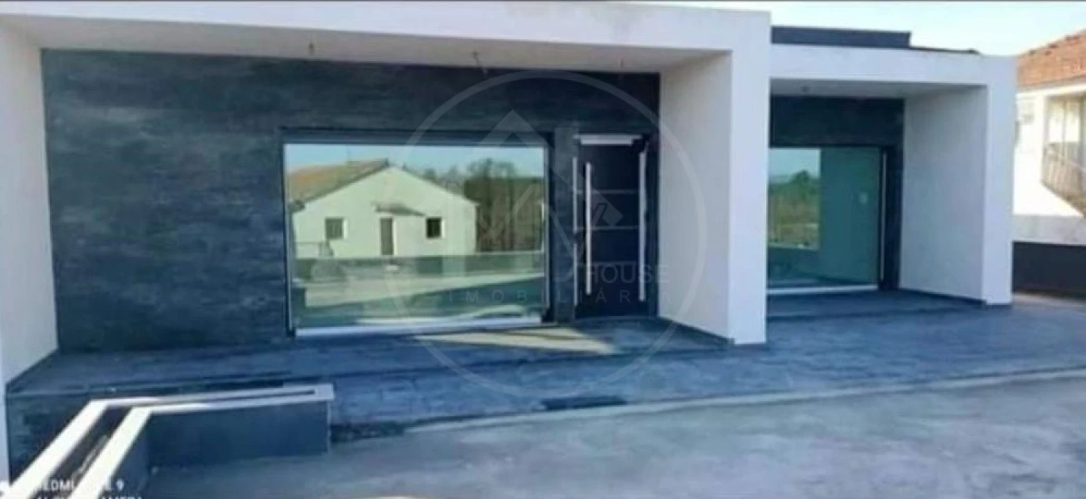 Moradia T3 para Venda em Bustelo Foto 1