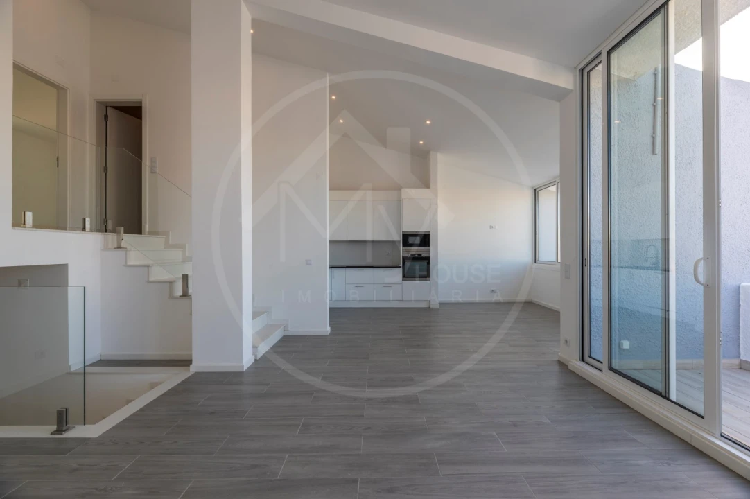 Apartamento T3 para Venda em Quarteira Foto 5