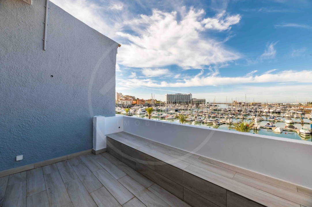 Apartamento T3 para Venda em Quarteira Foto 25