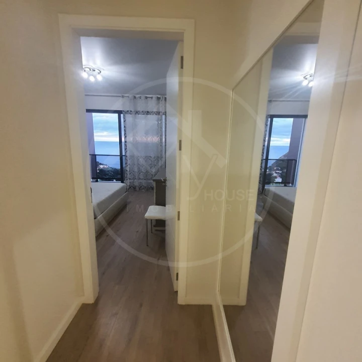 Moradia T4 para Venda em Estreito da Calheta Foto 9