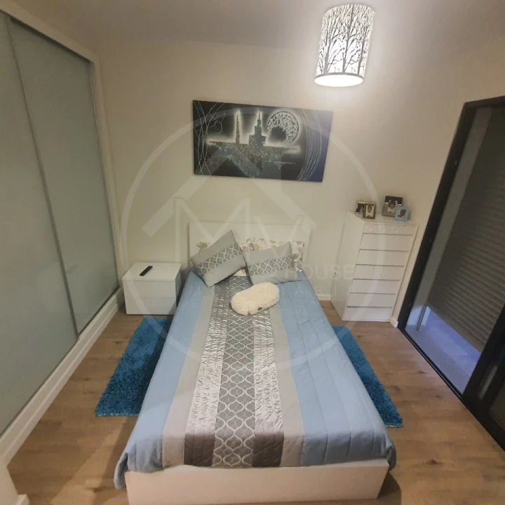 Moradia T4 para Venda em Estreito da Calheta Foto 17