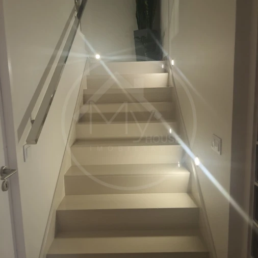 Moradia T4 para Venda em Estreito da Calheta Foto 11