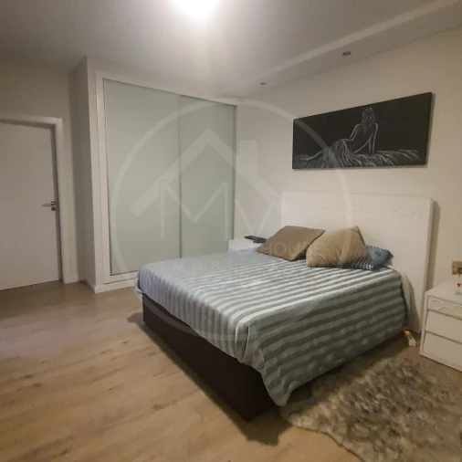 Moradia T4 para Venda em Estreito da Calheta Foto 14