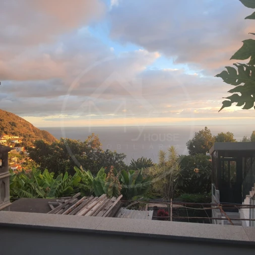 Moradia T4 para Venda em Estreito da Calheta Foto 18