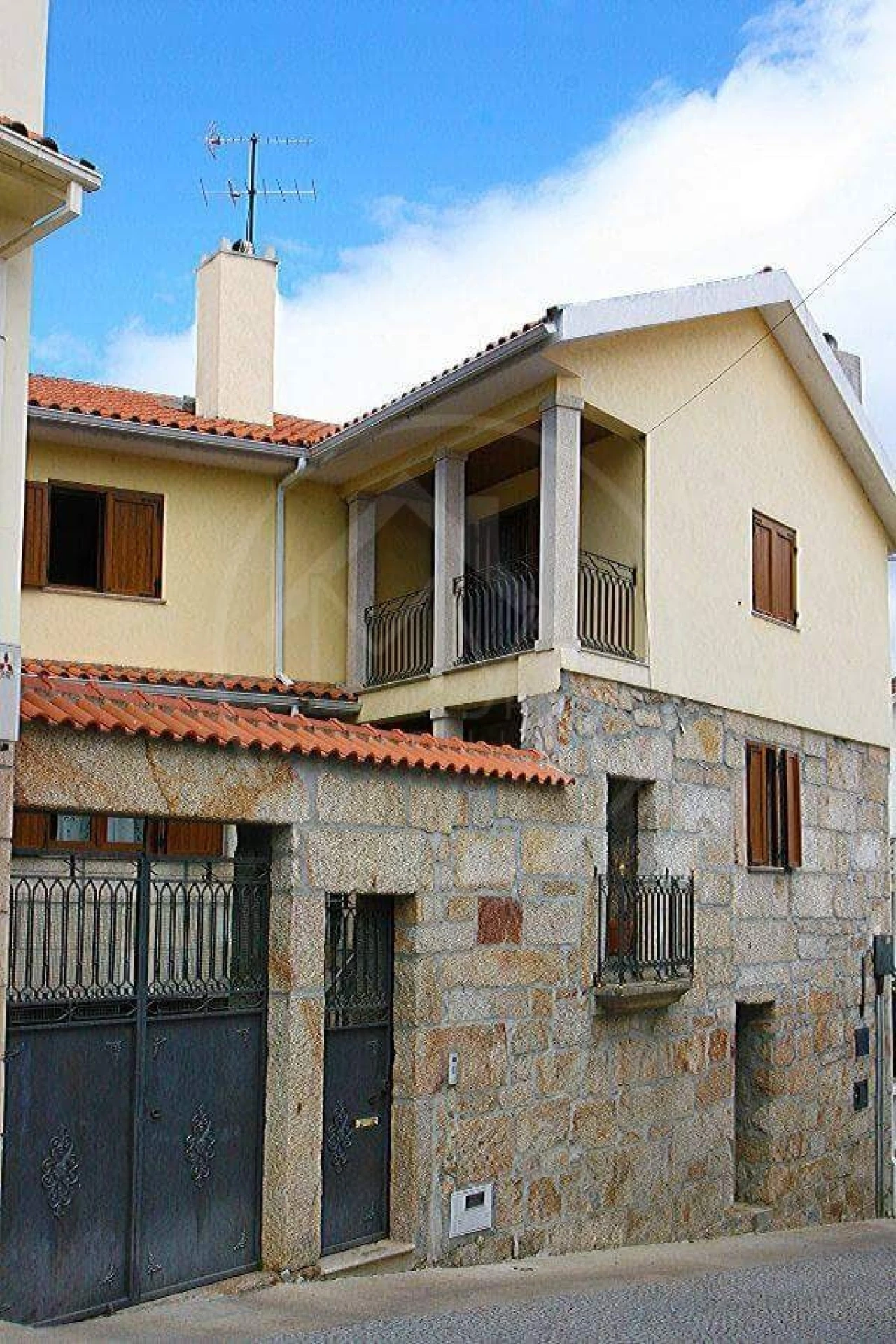 Moradia T4 para Venda em Valpaços e Sanfins Foto 1