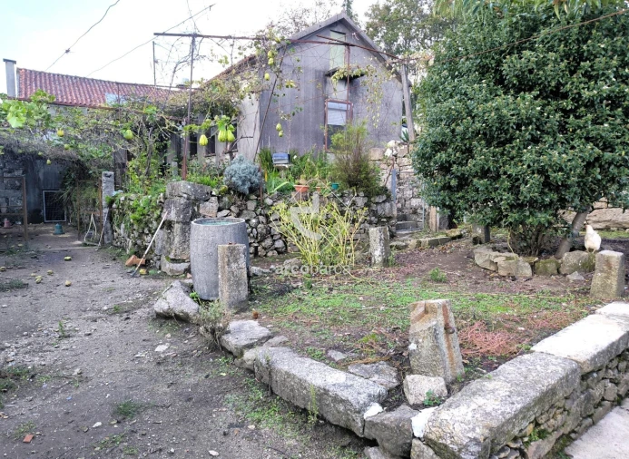 Moradia T3 para Venda em Agualonga Foto 2