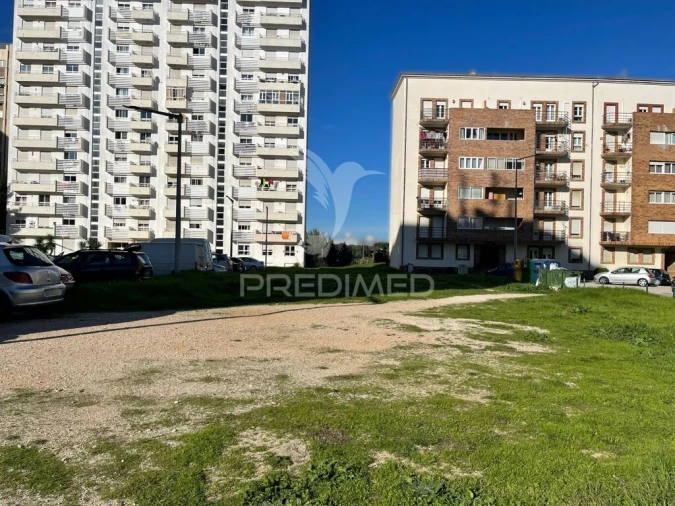 Terreno para Venda em Carregado e Cadafais Foto 2