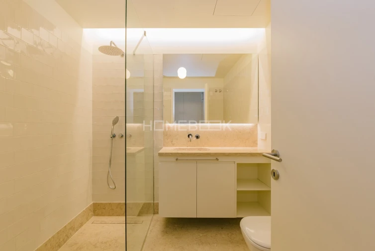 Apartamento T2 para Venda em Santo António Foto 13