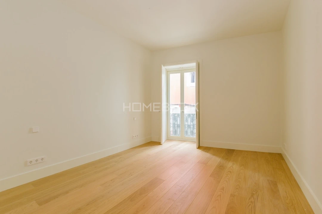 Apartamento T2 para Venda em Santo António Foto 9
