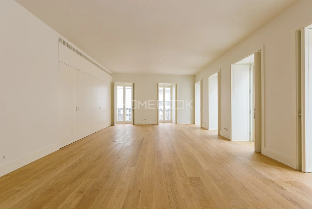 Apartamento T2 para Venda em Santo António Foto 2
