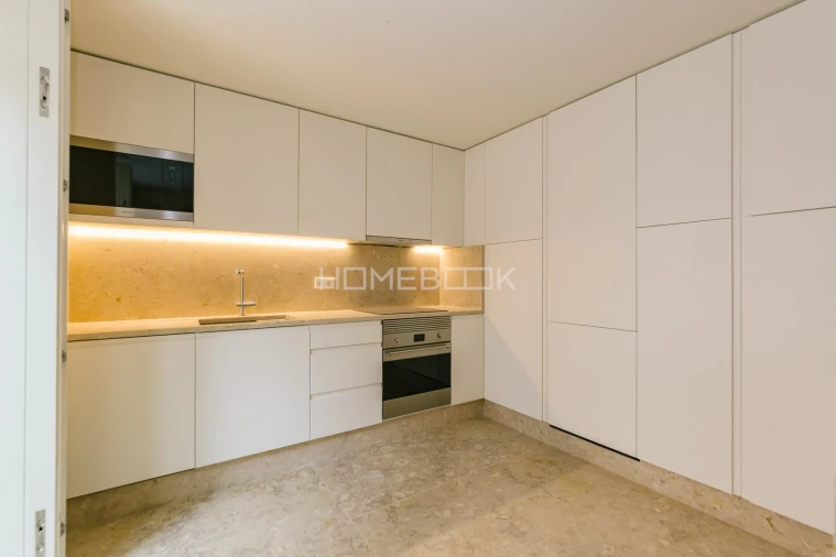Apartamento T3 para Venda em Santo António Foto 6