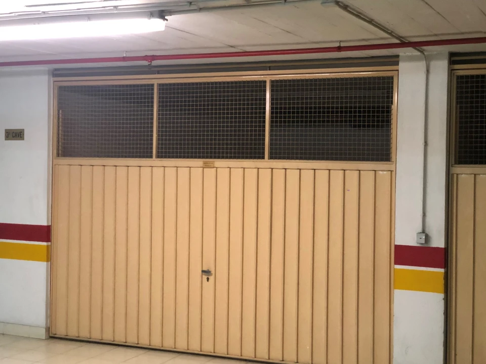 Garagem para Venda em Alvalade Foto 5