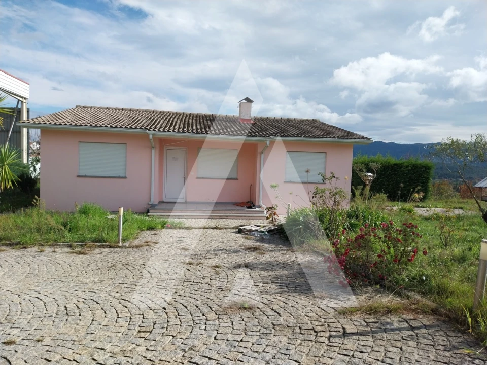 Armazém para Venda em Oliveira de Frades, Souto de Lafões e Sejães Foto 2