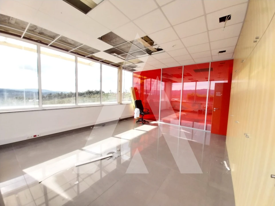 Armazém para Venda em Oliveira de Frades, Souto de Lafões e Sejães Foto 5