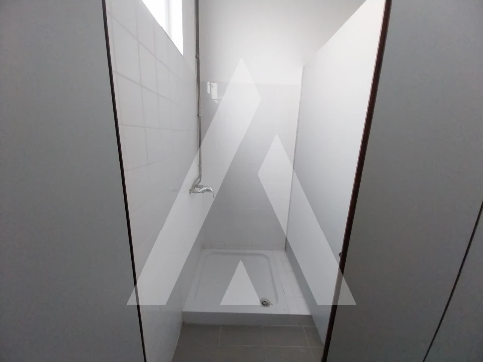 Armazém para Venda em Oliveira de Frades, Souto de Lafões e Sejães Foto 21