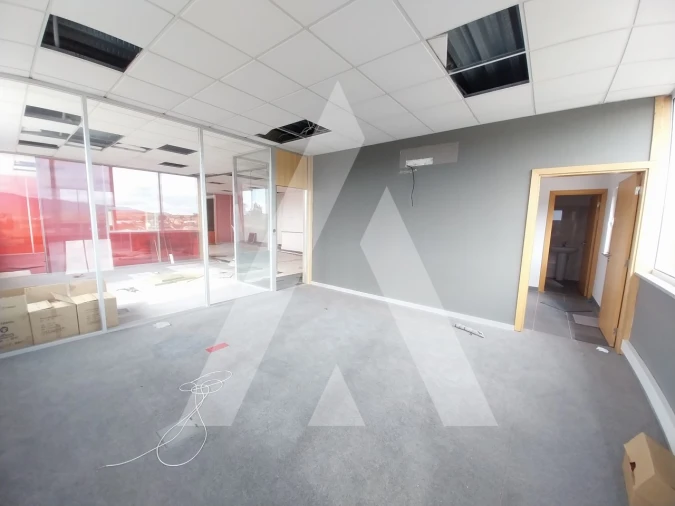 Armazém para Venda em Oliveira de Frades, Souto de Lafões e Sejães Foto 14