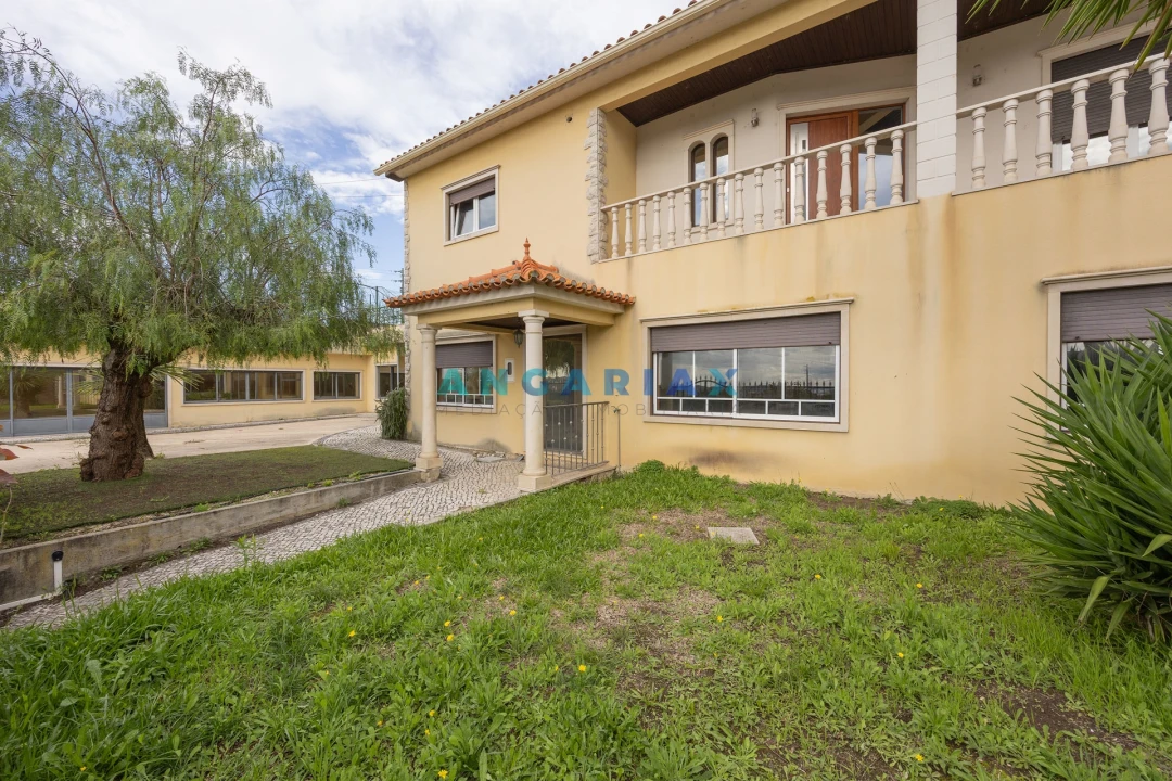 Moradia T4 para Venda em Pelariga Foto 2