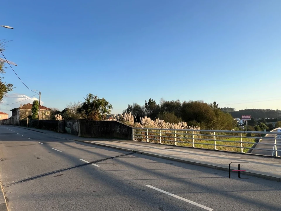 Terreno para Venda em Vilar de Andorinho Foto 7