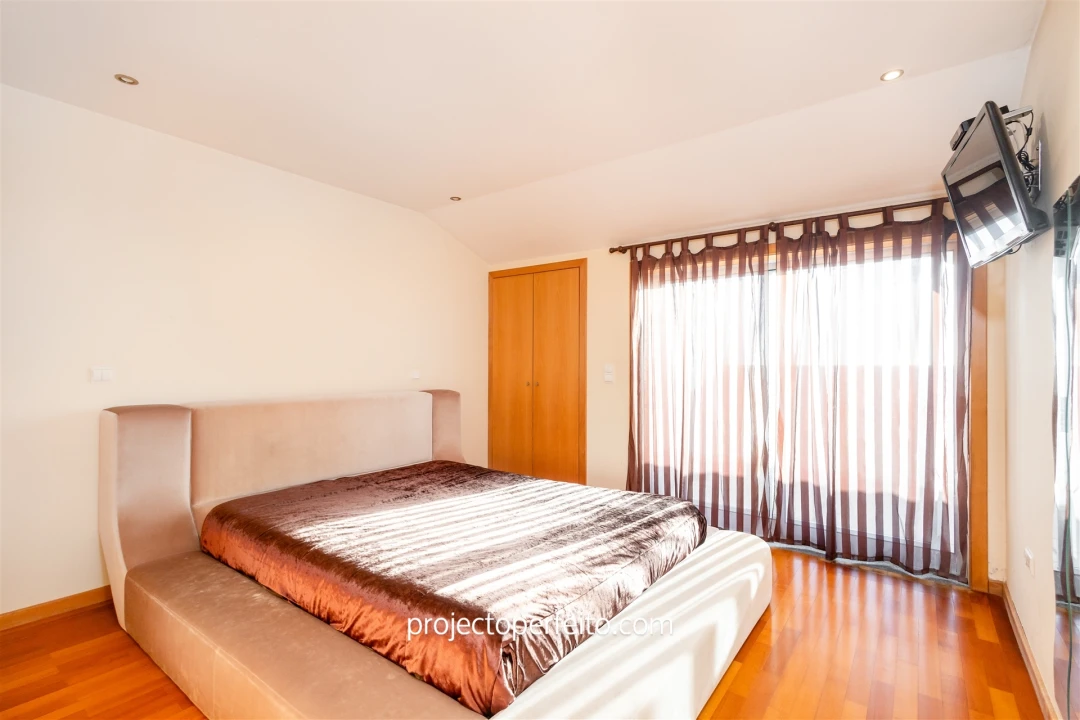 Apartamento T3 para Venda em Mafamude e Vilar do Paraíso Foto 16