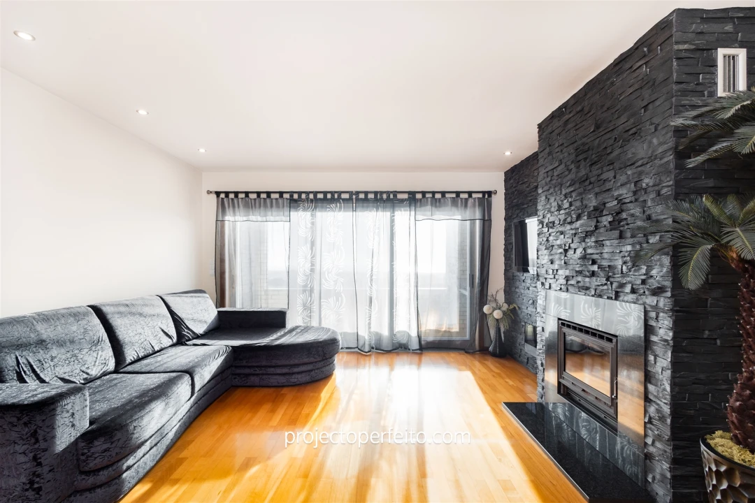Apartamento T3 para Venda em Mafamude e Vilar do Paraíso Foto 5