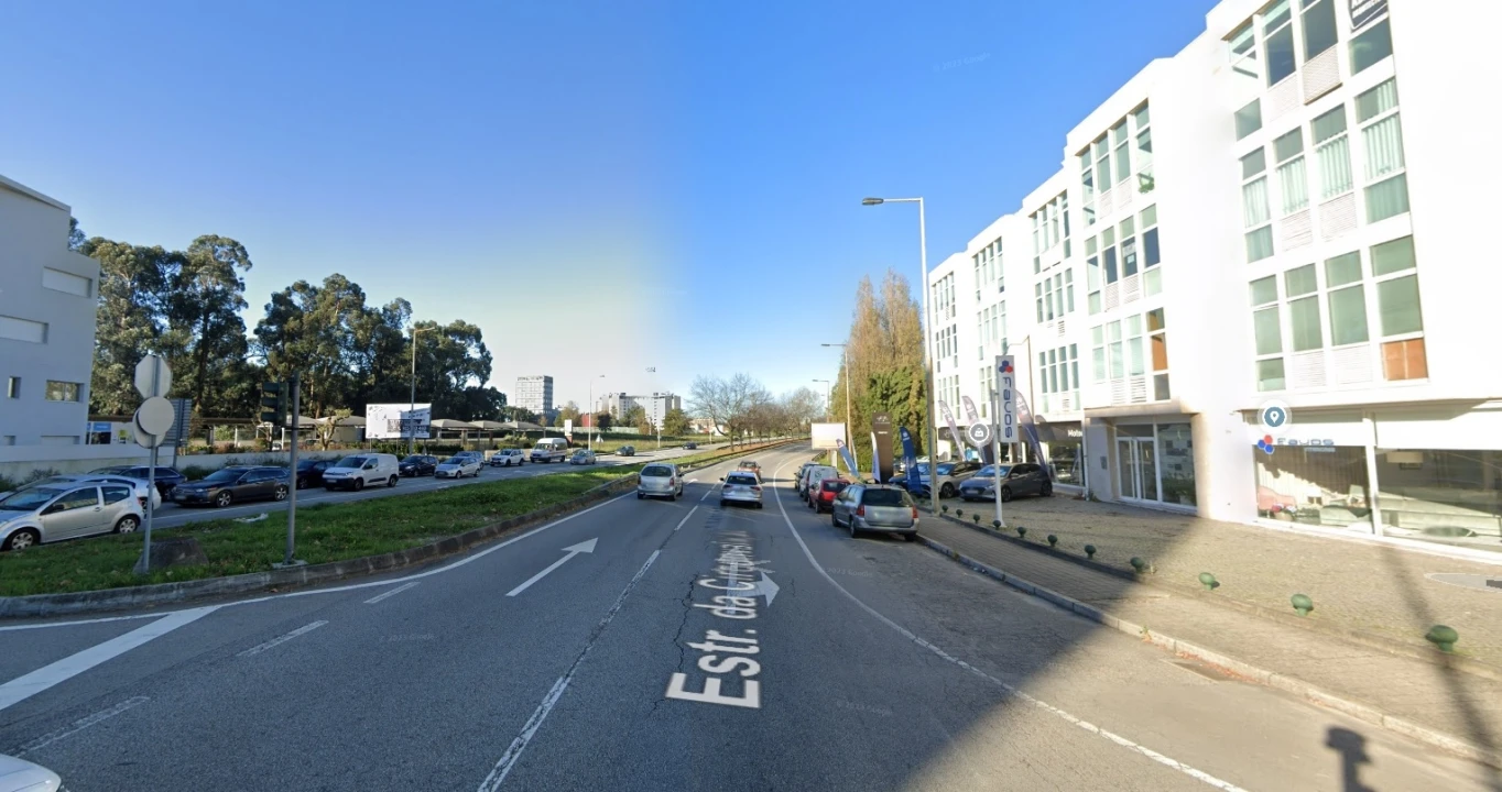 Armazém para Arrendamento em Pedrouços Foto 5