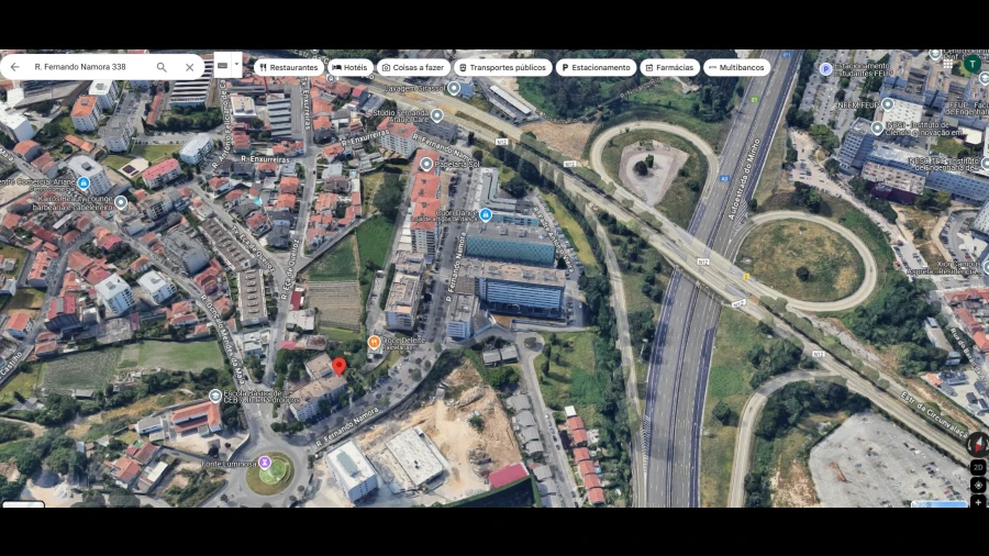 Armazém para Arrendamento em Pedrouços