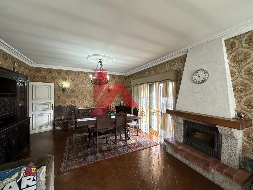 Moradia T6 para Venda em Oliveira, São Paio e São Sebastião Foto 7