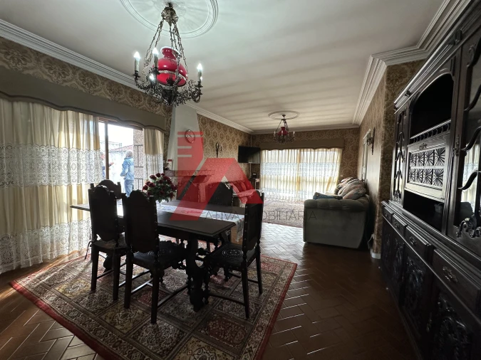 Moradia T6 para Venda em Oliveira, São Paio e São Sebastião Foto 5