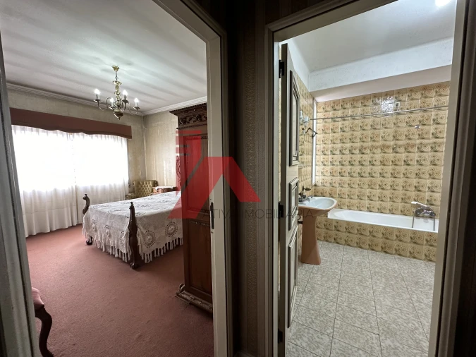 Moradia T6 para Venda em Oliveira, São Paio e São Sebastião Foto 3