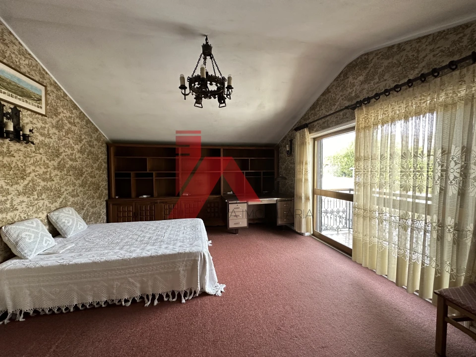 Moradia T6 para Venda em Oliveira, São Paio e São Sebastião Foto 18