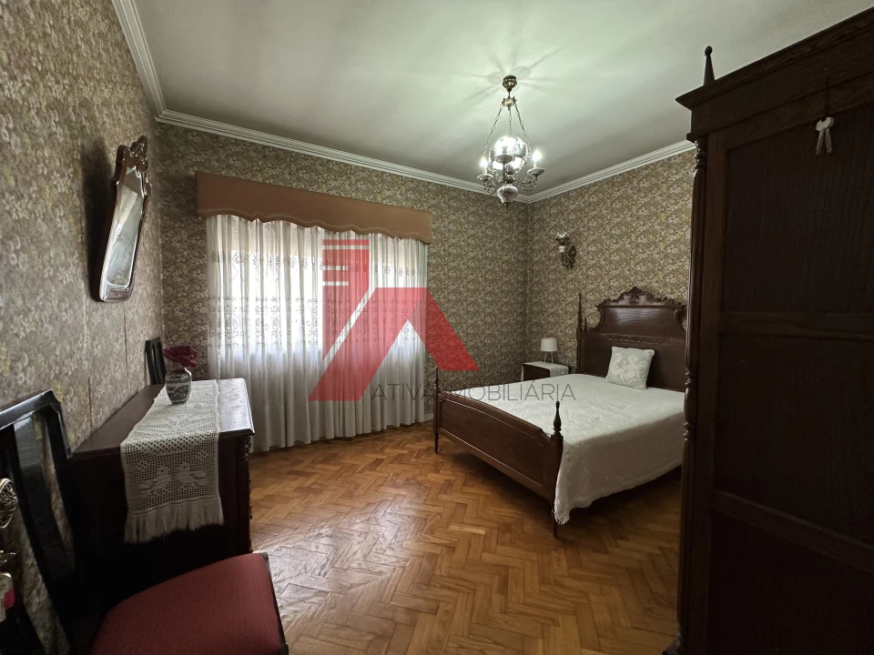 Moradia T6 para Venda em Oliveira, São Paio e São Sebastião Foto 12