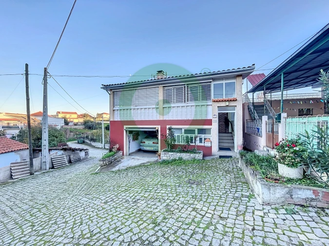 Moradia T3 para Venda em Carvalhais Foto 4