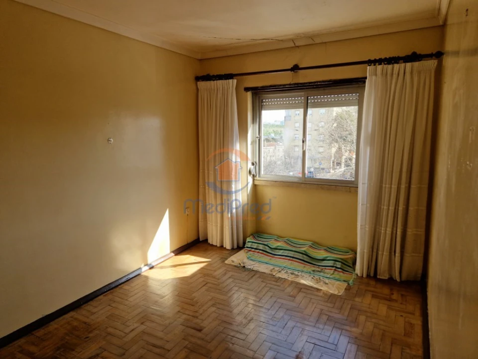 Apartamento T2 para Venda em Pontinha e Famões Foto 16
