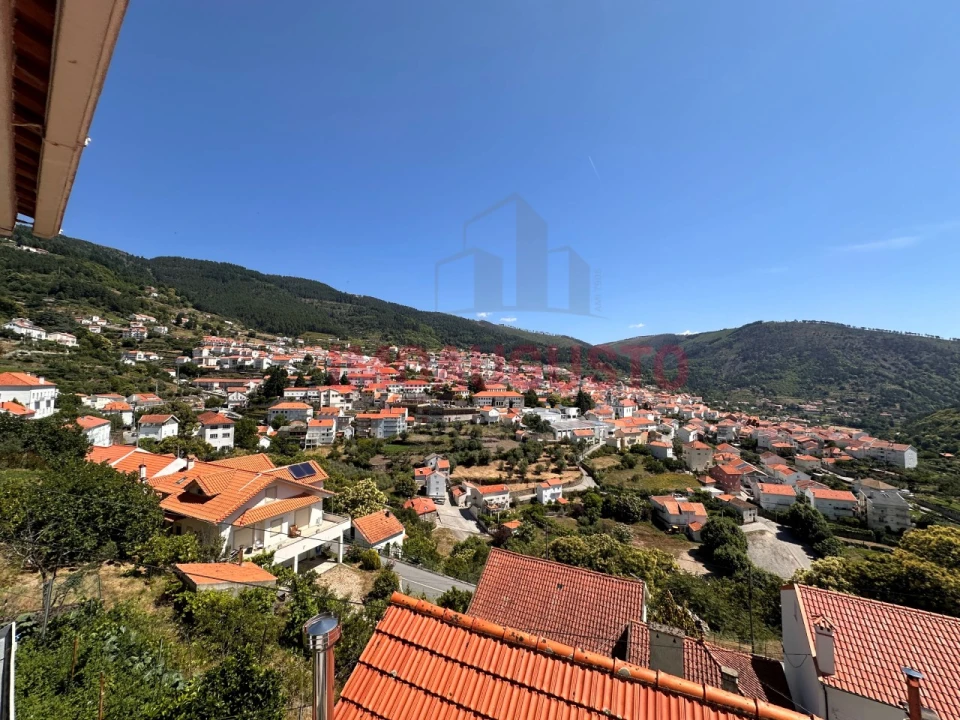 Moradia T4 para Venda em Manteigas (São Pedro) Foto 19