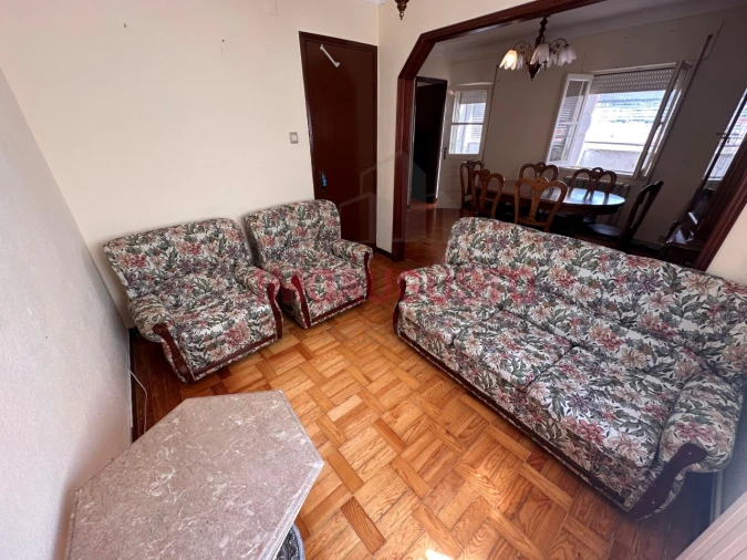 Moradia T4 para Venda em Manteigas (São Pedro) Foto 3