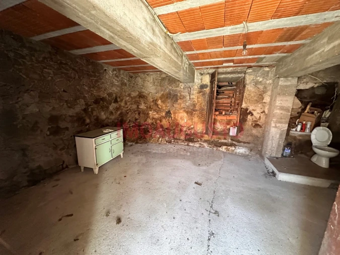 Moradia T4 para Venda em Manteigas (São Pedro) Foto 15