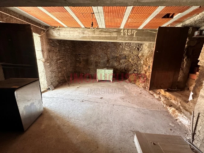 Moradia T4 para Venda em Manteigas (São Pedro) Foto 16