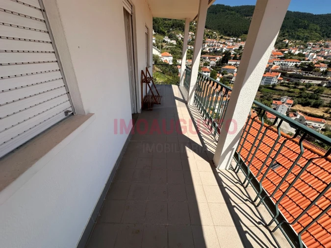 Moradia T4 para Venda em Manteigas (São Pedro) Foto 18