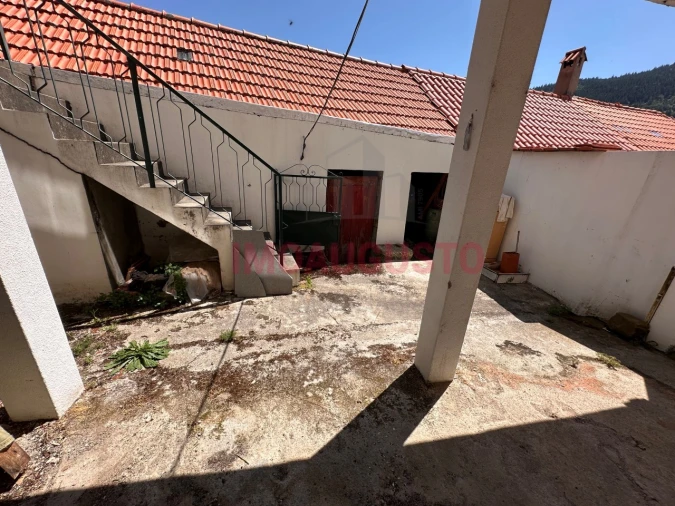 Moradia T4 para Venda em Manteigas (São Pedro) Foto 22