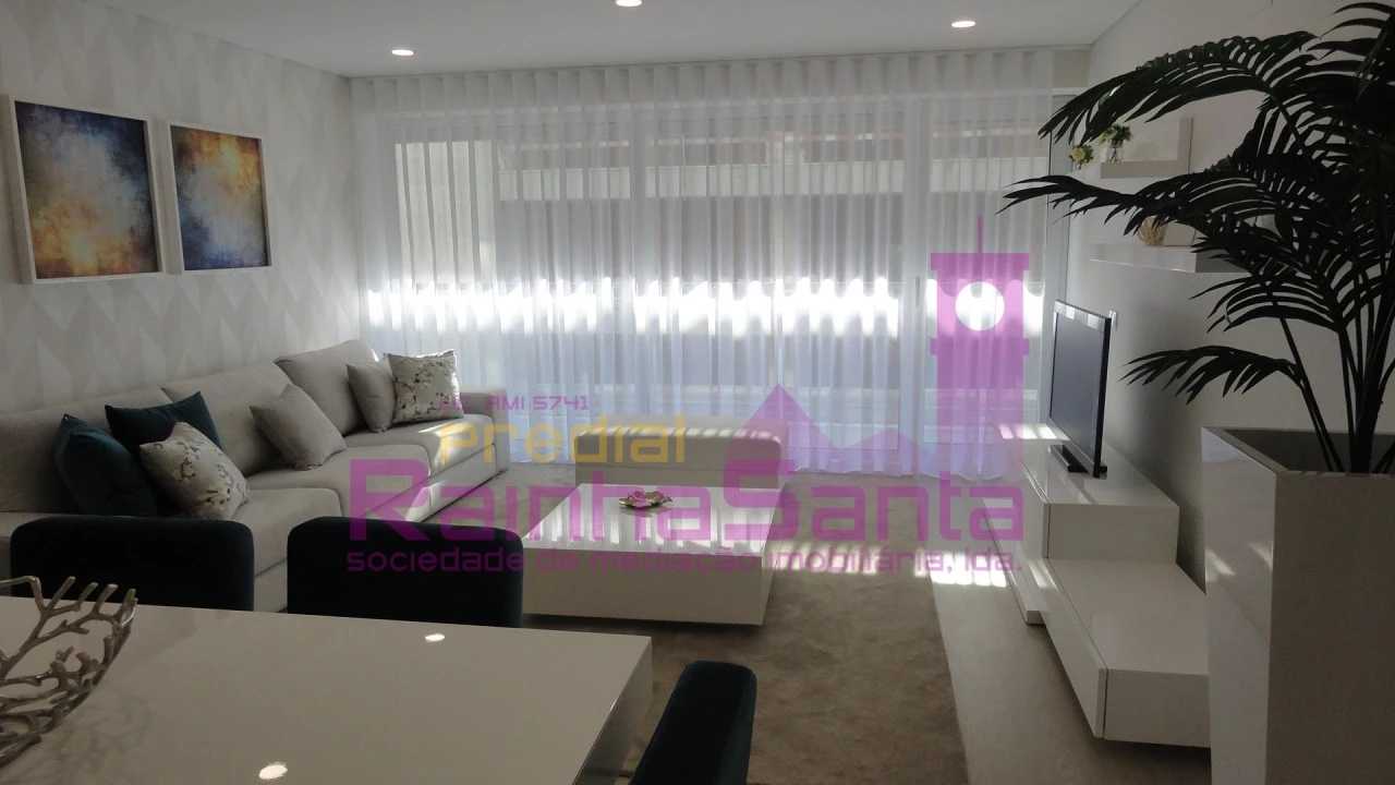 Apartamento T4 para Venda em Buarcos Foto 4