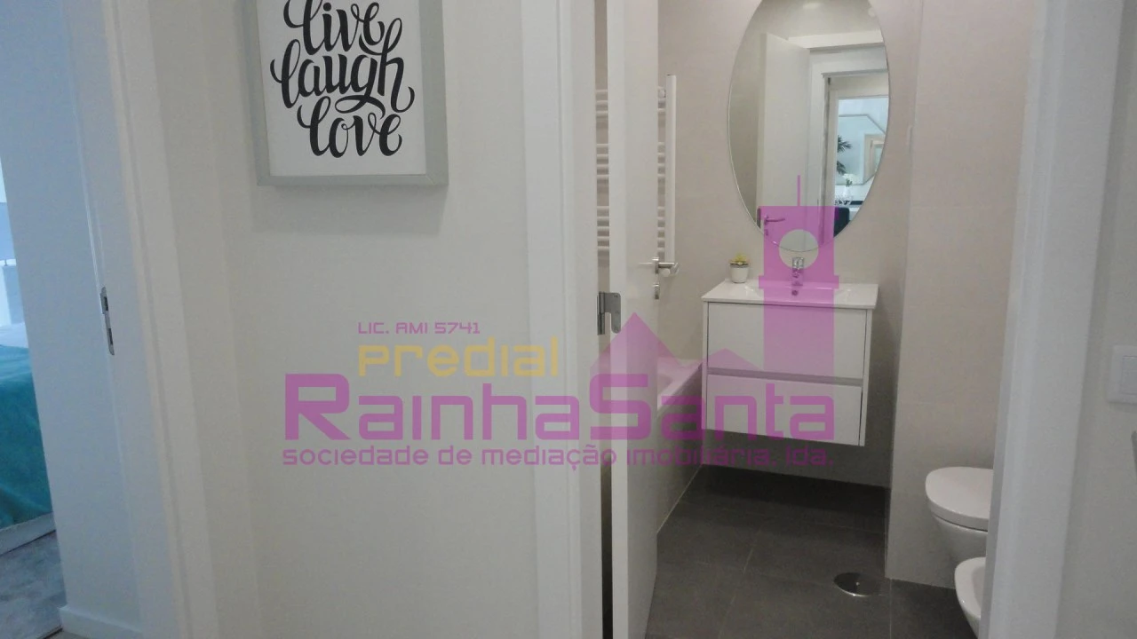 Apartamento T4 para Venda em Buarcos Foto 10