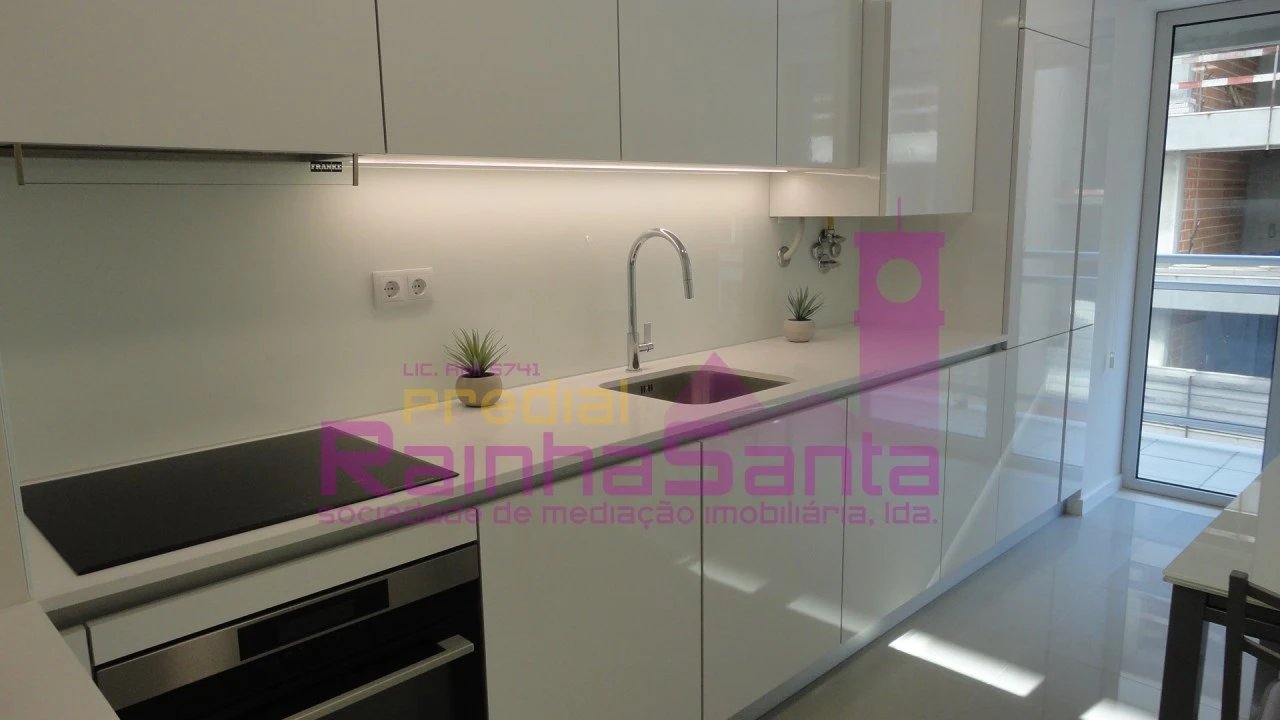 Apartamento T4 para Venda em Buarcos Foto 20