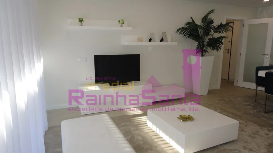 Apartamento T4 para Venda em Buarcos Foto 6