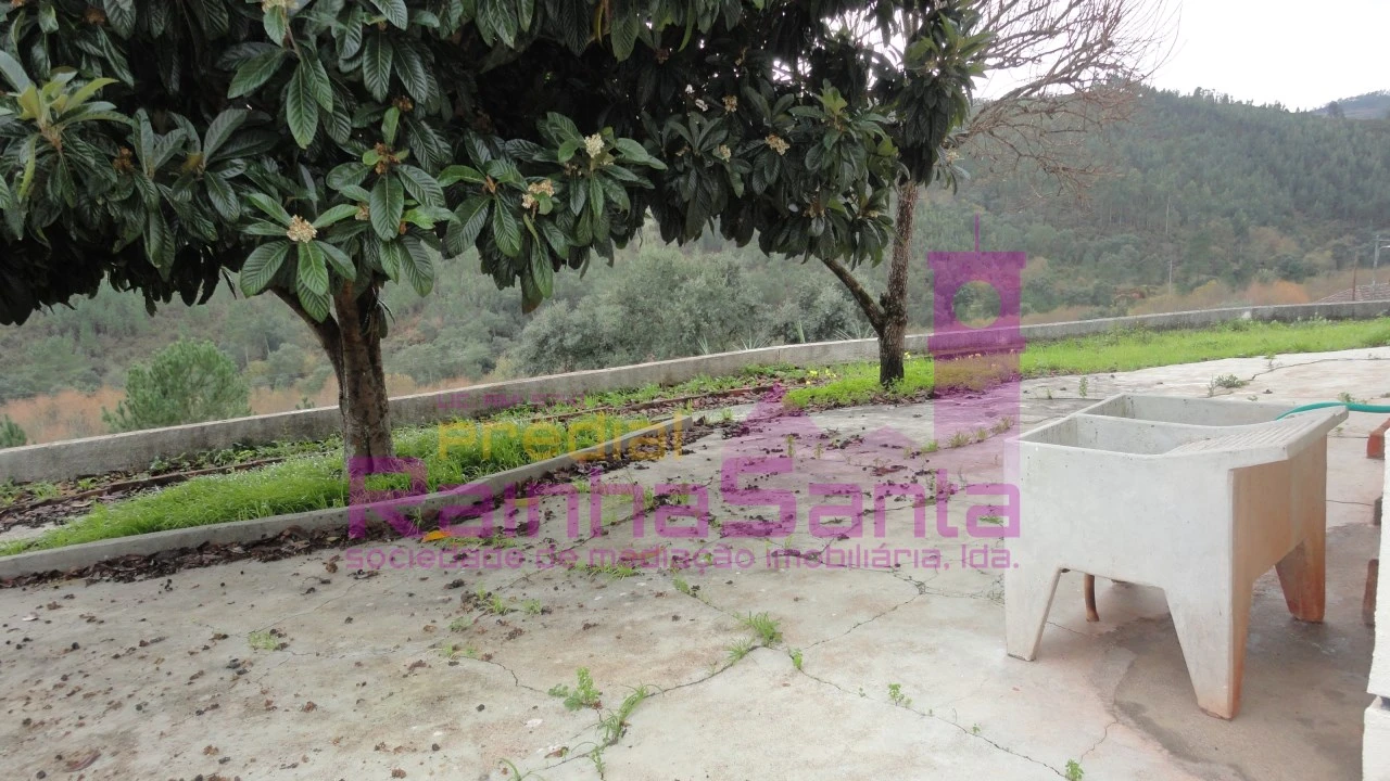 Moradia T3 para Venda em Almalagues Foto 11